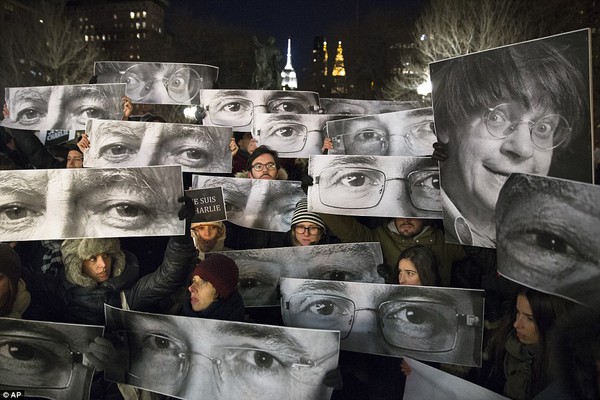 Hàng nghìn người xuống đường tưởng nhớ nạn nhân vụ thảm sát Charlie Hebdo 14