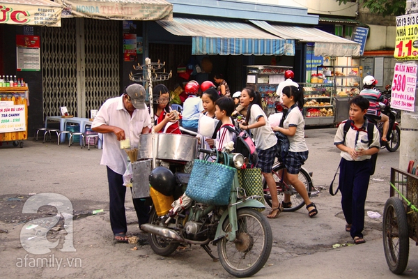 Bức tranh cuộc sống Sài Gòn sinh động trong những con hẻm  17