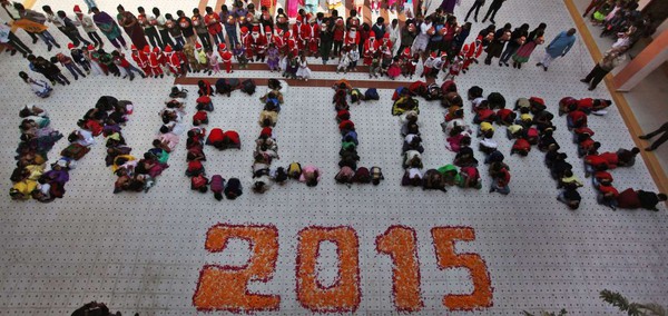 Chùm ảnh: Bữa tiệc ánh sáng chào năm mới 2015 ở khắp nơi trên thế giới  19