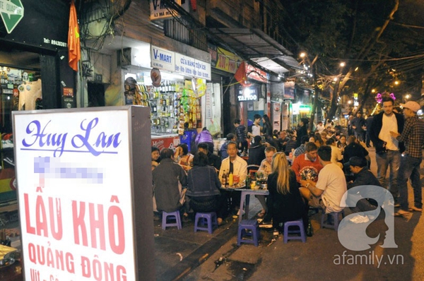 Hà Nội: Hàng quán vỉa hè đông nghẹt khách những ngày rét buốt 3