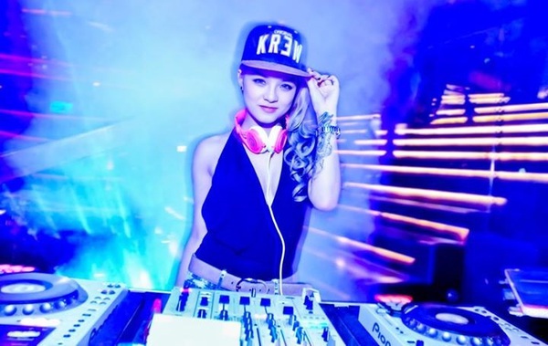 Ngắm nữ DJ xinh đẹp, cá tính biểu diễn trong đêm tiệc của Beckham ở Việt Nam 4