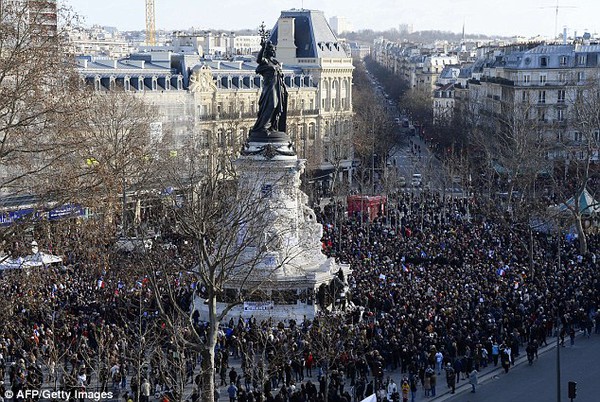 Gần 50 nhà lãnh đạo thế giới tham gia tuần hành ở Pháp 1