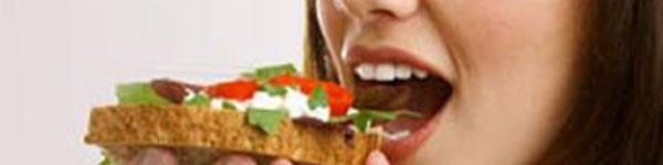 Những th&oacute;i quen ăn uống kh&ocirc;ng n&ecirc;n thay thế 2