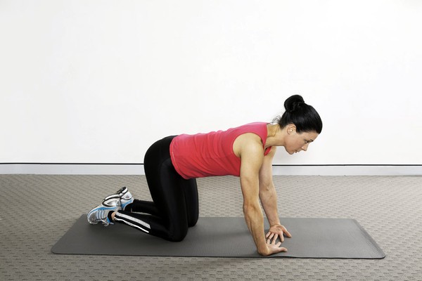 3 bài tập giãn cơ đơn giản giúp ngăn ngừa đau lưng 2