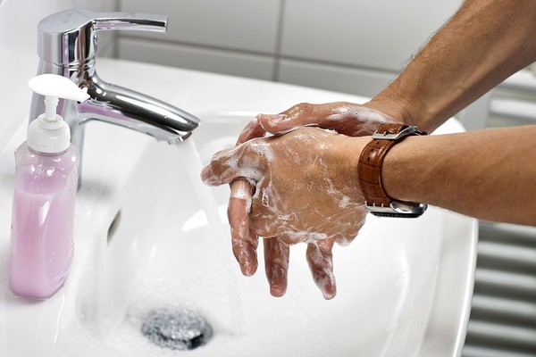 4 lưu ý đặc biệt khi thường xuyên dùng nước rửa tay 1