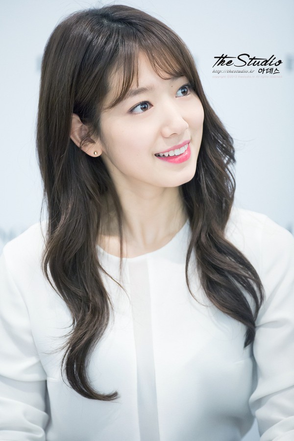 Park Shin Hye đẹp kh&ocirc;ng tỳ vết trong từng khoảnh khắc 9