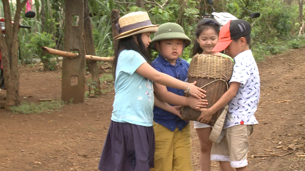 C&aacute;c b&eacute; của 