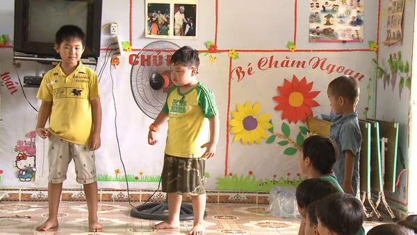 Xu&acirc;n Bắc mắng con gay gắt tr&ecirc;n s&oacute;ng truyền h&igrave;nh