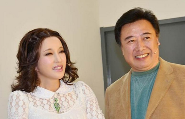 Lưu Hiểu Khánh được chồng cũ tỏ tình sau 26 năm ly hôn