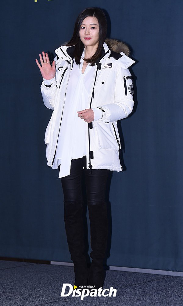 Jeon Ji Hyun ngày càng đẫy đà khi mang bầu tháng thứ 6 2