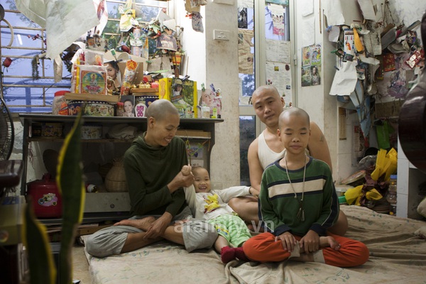 Dị nhân "nhặt" vợ: "Đàn bà điên hay tỉnh thì đều thích tình dục" 15