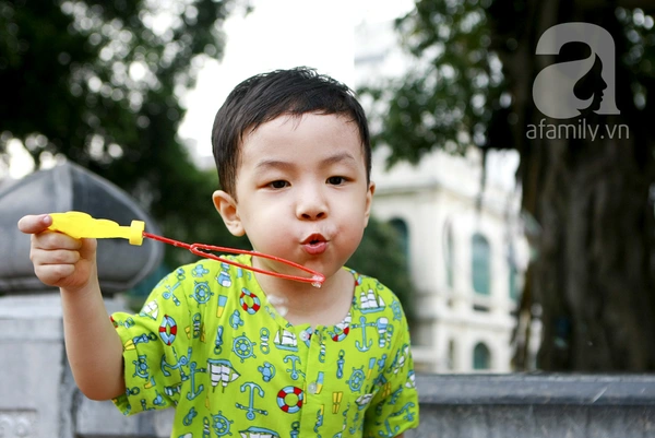 Ngẩn ngơ ngắm những thiên thần siêu dễ thương trên phố 17 Ngẩn ngơ ngắm những thiên thần siêu dễ thương trên phố 17