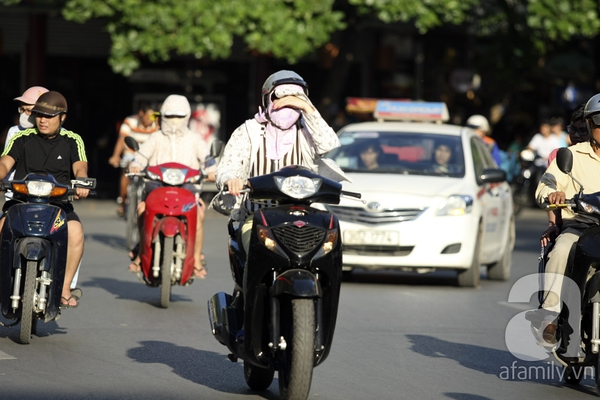 Soi “bão” mạng xã hội tuần qua 1