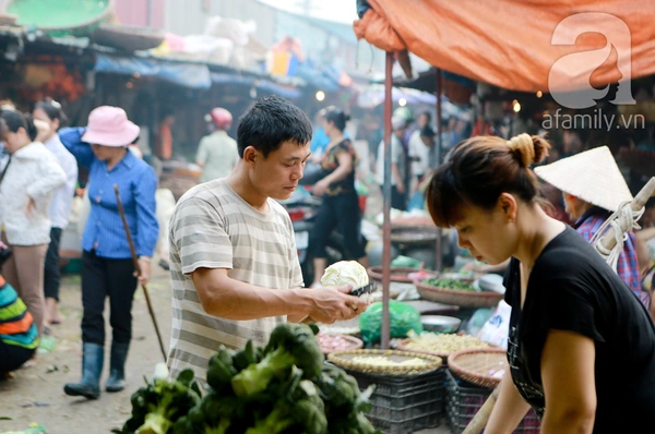 Giá thực phẩm rẻ ngỡ ngàng tại các chợ đầu mối khắp Hà Nội 17