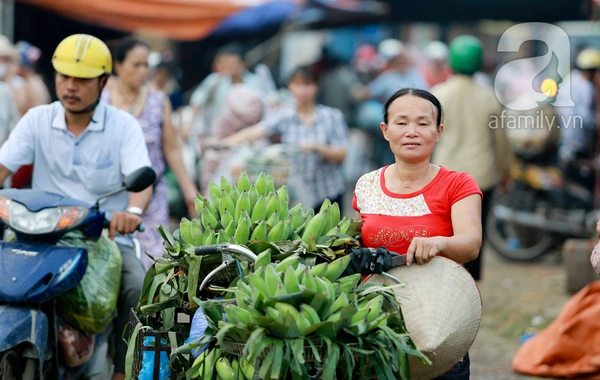 Giá thực phẩm rẻ ngỡ ngàng tại các chợ đầu mối khắp Hà Nội 16