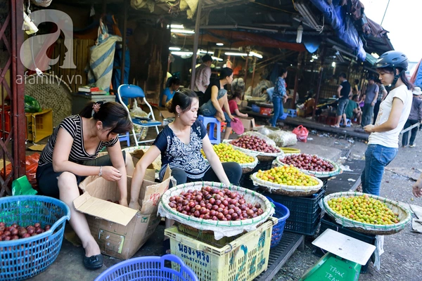 Giá thực phẩm rẻ ngỡ ngàng tại các chợ đầu mối khắp Hà Nội 5