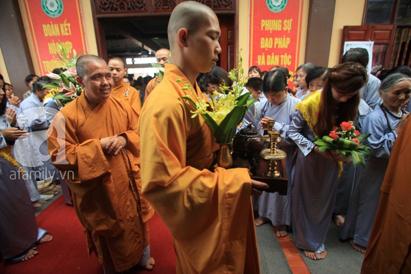 Hơn 10.000 người dự lễ Vu Lan tại Thiền viện Sùng Phúc 5