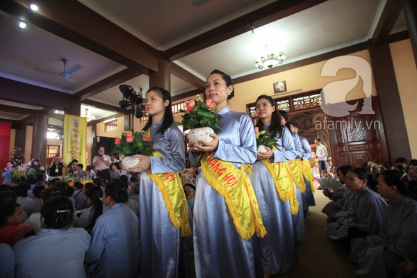 Hơn 10.000 người dự lễ Vu Lan tại Thiền viện Sùng Phúc 6