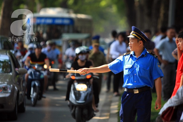 Hàng vạn đồng bào nén lệ viết lời tiễn biệt Đại tướng 33