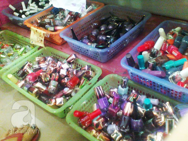 Nguy cơ nhiễm độc với mỹ phẩm 10.000 đồng 2 Nguy cơ nhiễm độc với mỹ phẩm 10.000 đồng 2