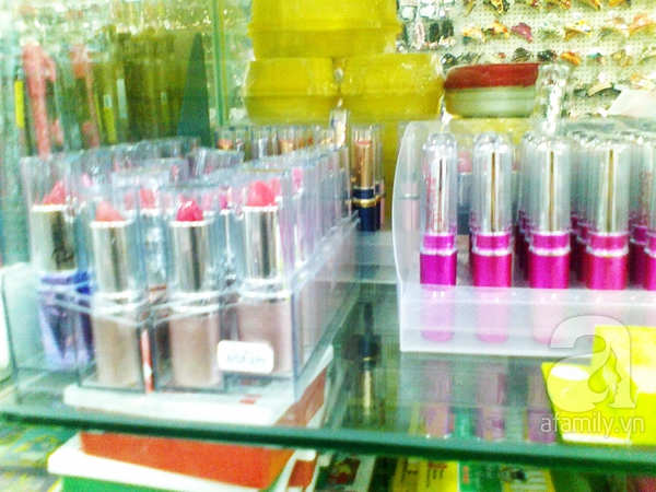 Nguy cơ nhiễm độc với mỹ phẩm 10.000 đồng 7 Nguy cơ nhiễm độc với mỹ phẩm 10.000 đồng 7