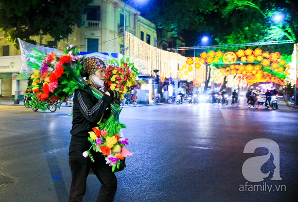 Hà Nội lộng lẫy trong đêm giáp Tết  20