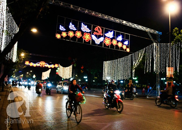 Hà Nội lộng lẫy trong đêm giáp Tết  6