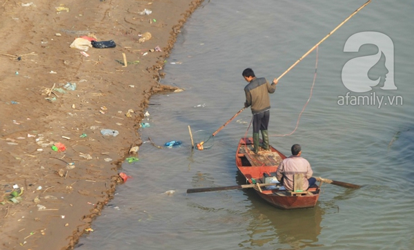 Những hình ảnh tương phản trong lễ tiễn ông Công, ông Táo chầu trời 11