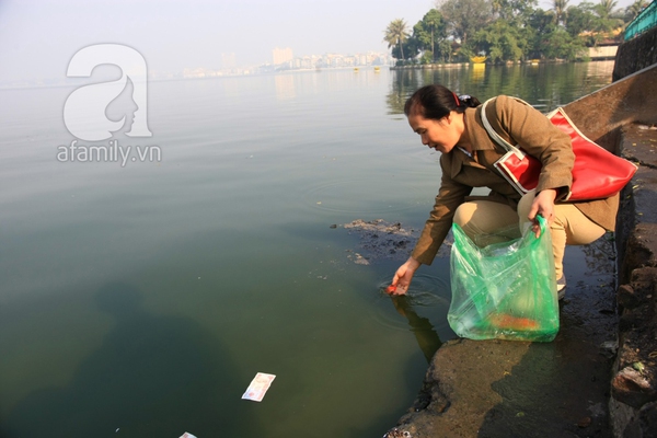 Những hình ảnh tương phản trong lễ tiễn ông Công, ông Táo chầu trời 15