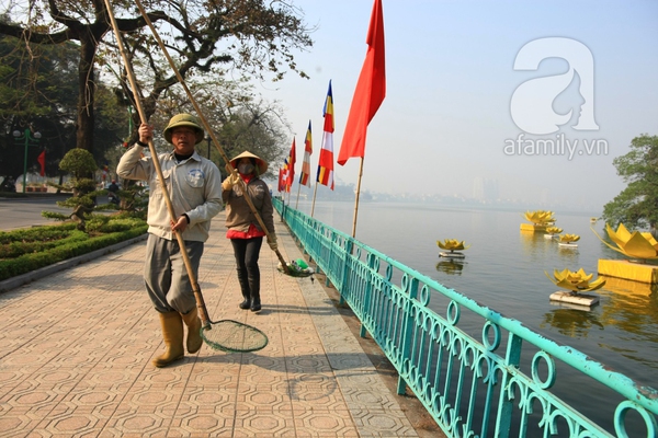 Những hình ảnh tương phản trong lễ tiễn ông Công, ông Táo chầu trời 32