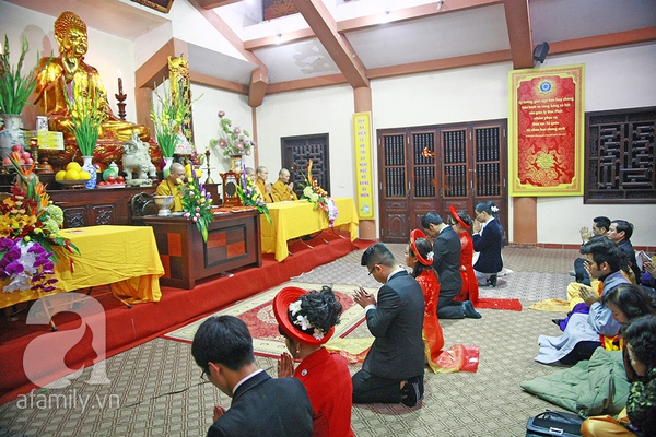 Độc đáo lễ cưới tại chùa của 4 cặp đôi tại Hà Nội  13