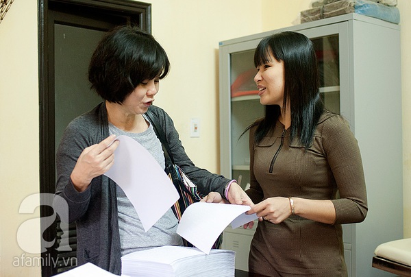 Ngưỡng mộ người phụ nữ khiếm thị thông thạo hai ngoại ngữ 1 Ngưỡng mộ người phụ nữ khiếm thị thông thạo hai ngoại ngữ 1