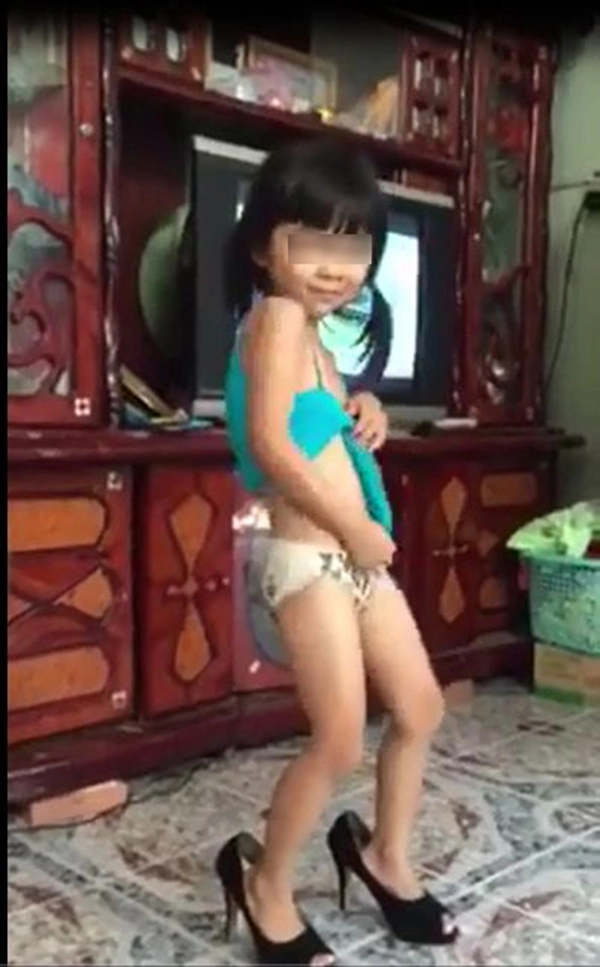 bé gái nhảy sexy bé gái nhảy sexy