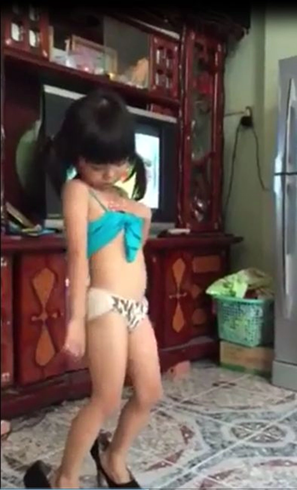 bé gái nhảy sexy bé gái nhảy sexy