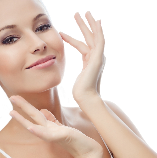 B&iacute; quyết giữ lớp trang điểm bền m&agrave;u, rạng rỡ cả ng&agrave;y 2