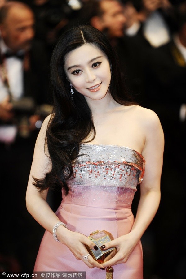 Sao ch&acirc;u &Aacute; v&agrave; BST h&agrave;ng hiệu ho&agrave;nh tr&aacute;ng tại LHP Cannes 2013 2