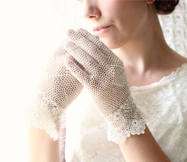 Những mẫu găng tay cô dâu tuyệt đẹp cho đám cưới mùa thu 1