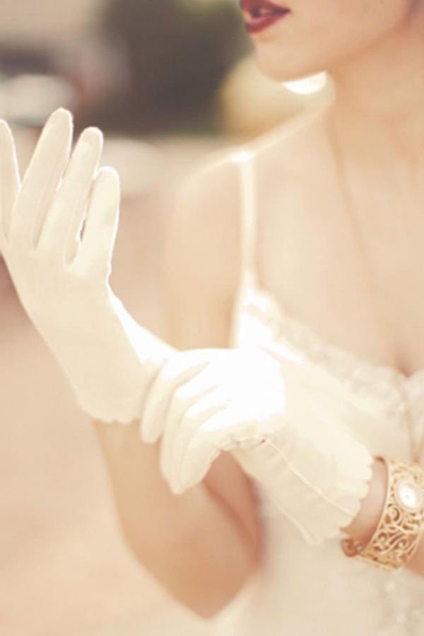 Những mẫu găng tay cô dâu tuyệt đẹp cho đám cưới mùa thu 6