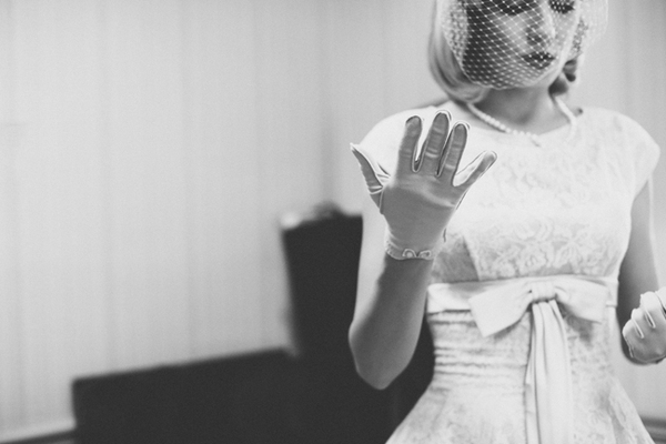 Những mẫu găng tay cô dâu tuyệt đẹp cho đám cưới mùa thu 8