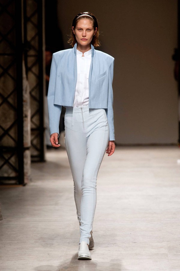 2 NTK gốc Việt trình diễn BST mới tại Paris Fashion Week 3 2 NTK gốc Việt trình diễn BST mới tại Paris Fashion Week 3