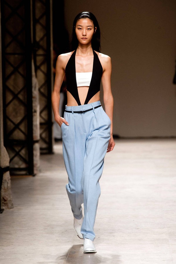 2 NTK gốc Việt trình diễn BST mới tại Paris Fashion Week 6 2 NTK gốc Việt trình diễn BST mới tại Paris Fashion Week 6