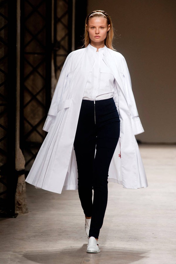 2 NTK gốc Việt trình diễn BST mới tại Paris Fashion Week 29 2 NTK gốc Việt trình diễn BST mới tại Paris Fashion Week 29