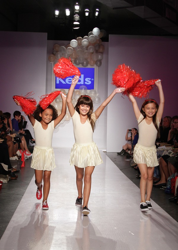 Những thiết kế cực đáng yêu tại Tuần lễ thời trang trẻ em New York 21