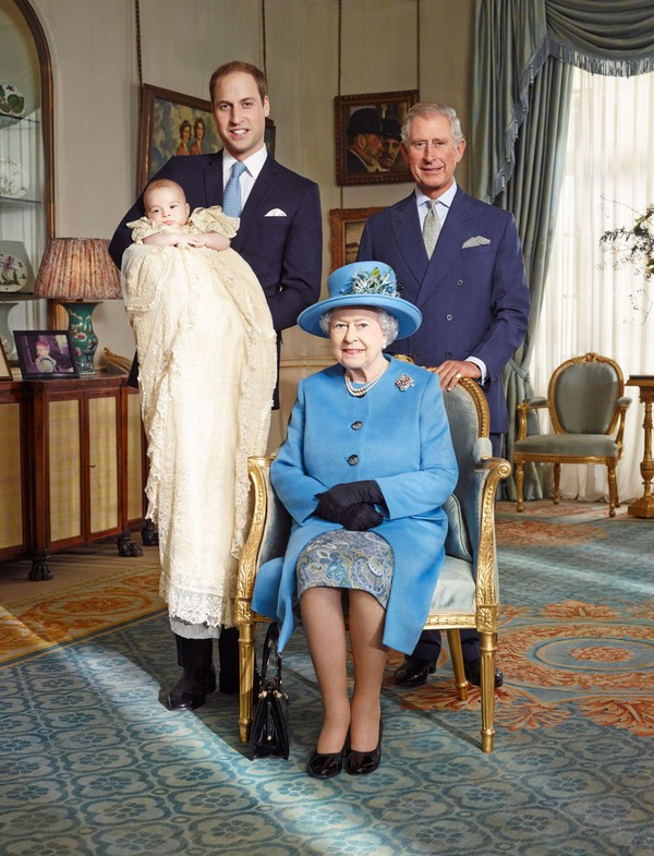 Bóc mác hàng hiệu của Nữ hoàng Anh & Kate tại lễ rửa tội Hoàng gia 14