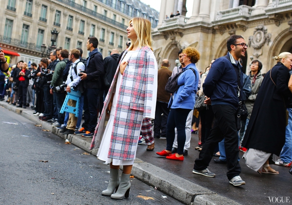 Đã mắt với street style ngập tràn họa tiết tại Paris Fashion Week 1