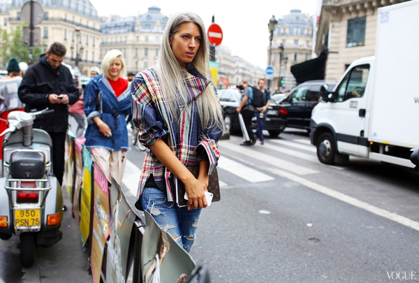 Đã mắt với street style ngập tràn họa tiết tại Paris Fashion Week 2