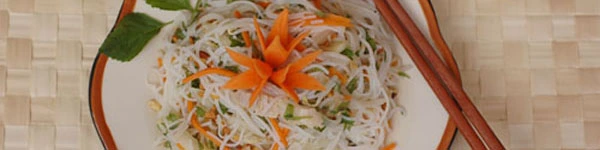Tết Nguy&ecirc;n Ti&ecirc;u ăn hủ tiếu chay thật ngon! 13