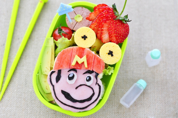 Mách bạn cách làm bento Mario ngộ nghĩnh cho bé yêu 14