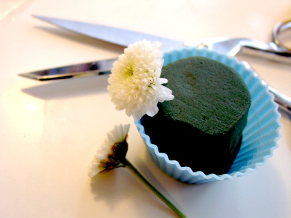 Đ&aacute;ng y&ecirc;u kiểu cắm hoa h&igrave;nh b&aacute;nh cupcake 7