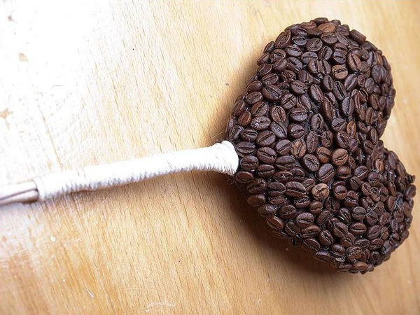 Tự làm cà phê khử mùi hình trái tim xinh xắn 10